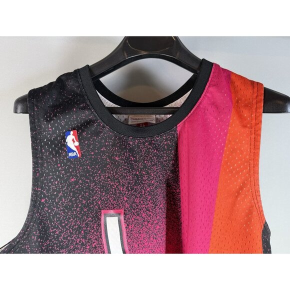 Mitchell & Ness Miami Heat No.1 Chris Bosh 2011-2012 Gradient HWC Jersey Size XL - Picture 2 of 12